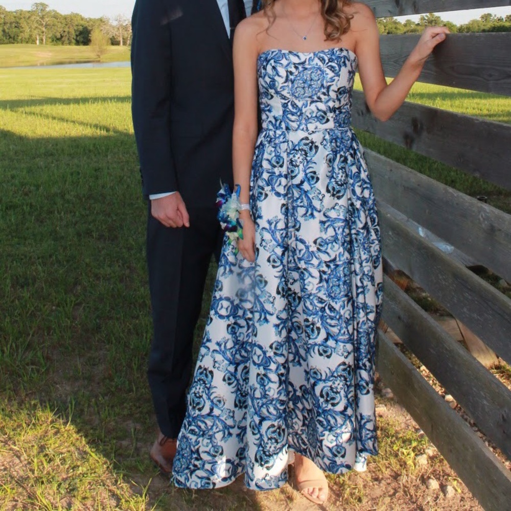 Strapless high-low gown